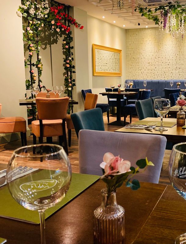 restaurant image