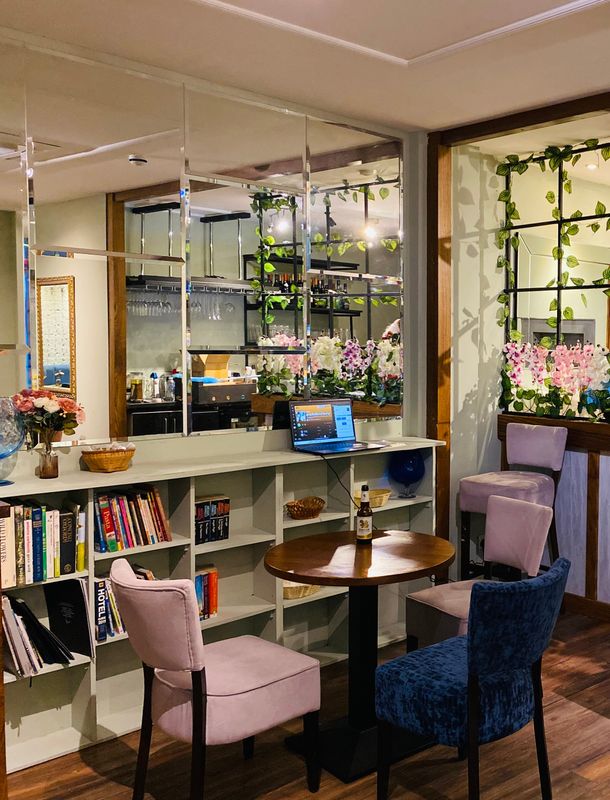 restaurant image