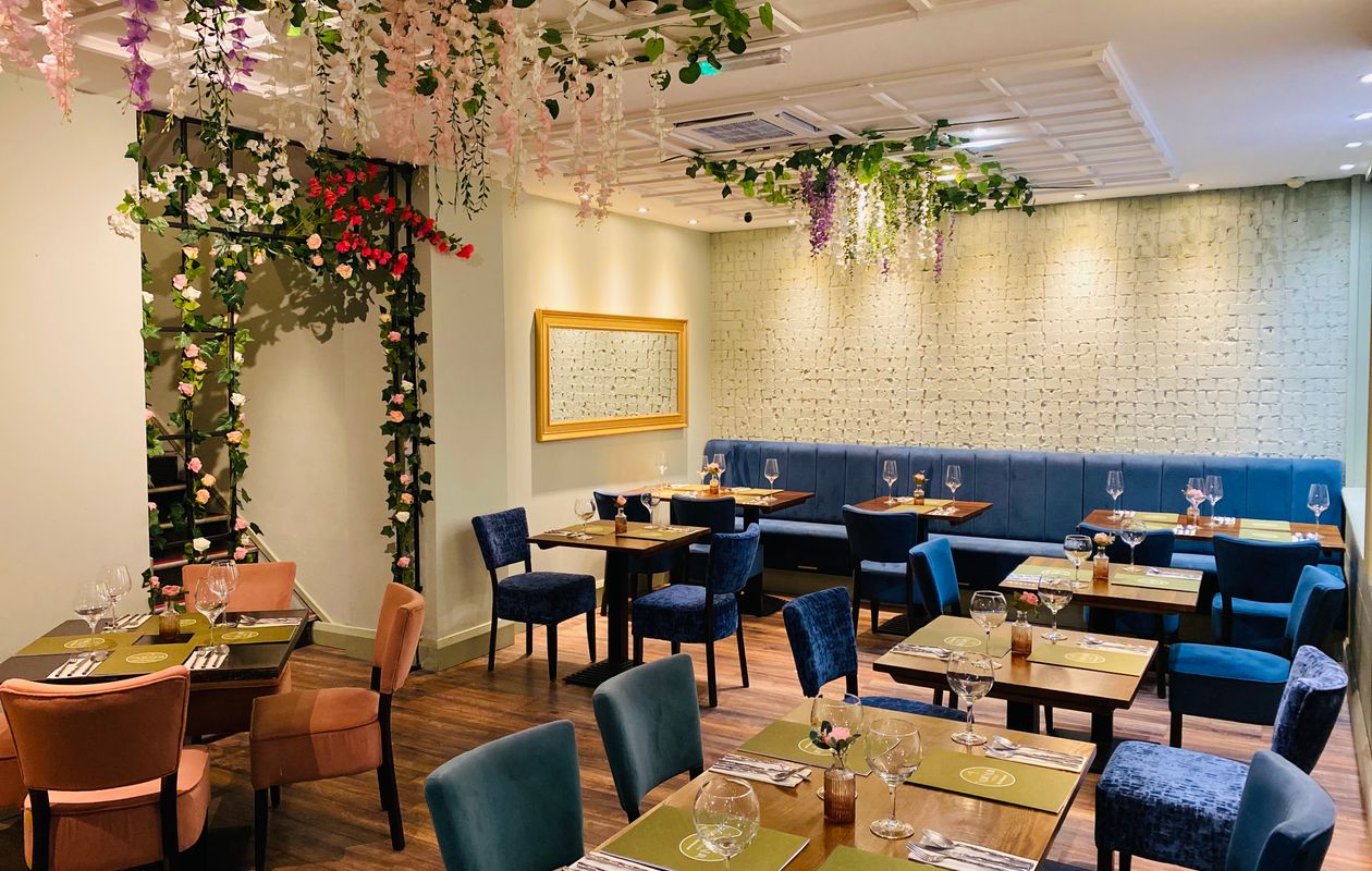 restaurant image